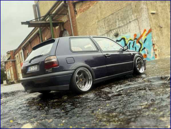 1:18 VW Golf III MK3 VR6 dunkellila metallic + Alus EtaBeta turbo